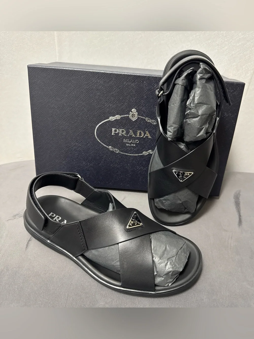 New   Prada Logo Men’s  Leather Crisscross Sport Sandals. Sz 7UK / 8US.  $850